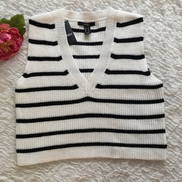 Forever 21 stripe crop rib knit tank top Size M . NWT
